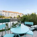 Apartment Host Wise - Modern With Terrace - Walk Everywhere *