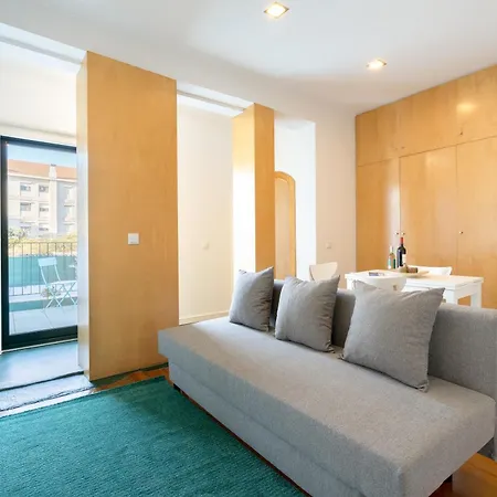 Host Wise - Modern With Terrace - Walk Everywhere Apartament *