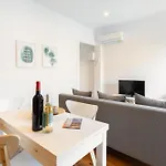 Appartement Host Wise - Modern With Terrace - Walk Everywhere Porto
