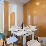 Host Wise - Modern With Terrace - Walk Everywhere Porto