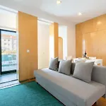 Host Wise - Modern With Terrace - Walk Everywhere Appartement *