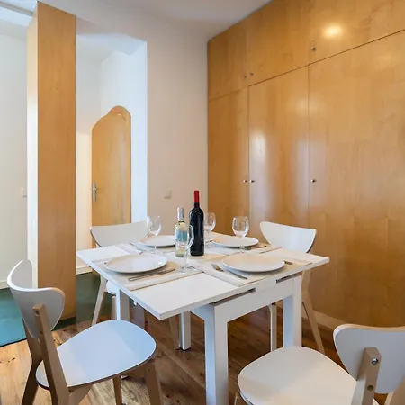 Host Wise - Modern With Terrace - Walk Everywhere Porto