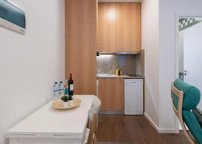 Apartment Host Wise - Modern With Terrace - Walk Everywhere