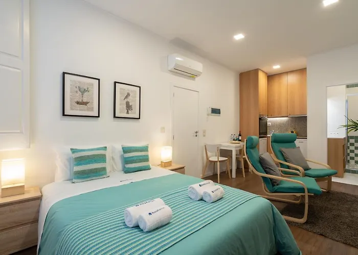 Host Wise - Modern With Terrace - Walk Everywhere * Porto