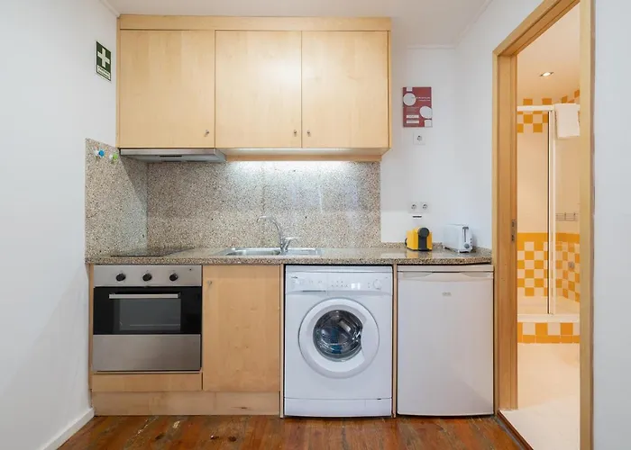 Host Wise - Modern With Terrace - Walk Everywhere Apartment Porto