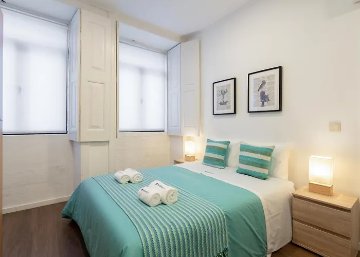 Host Wise - Modern With Terrace - Walk Everywhere Apartment Porto