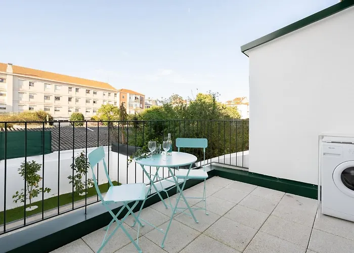 Host Wise - Modern With Terrace - Walk Everywhere Porto