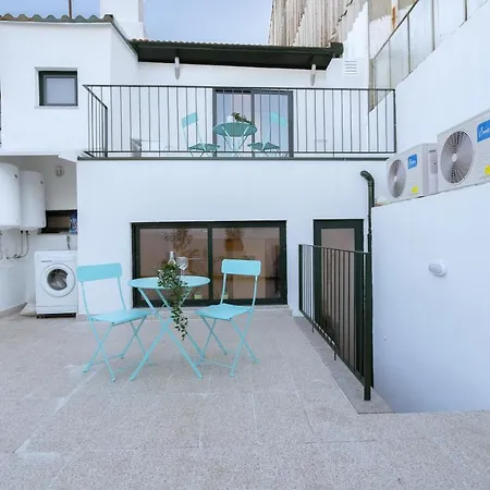 Host Wise - Modern With Terrace - Walk Everywhere