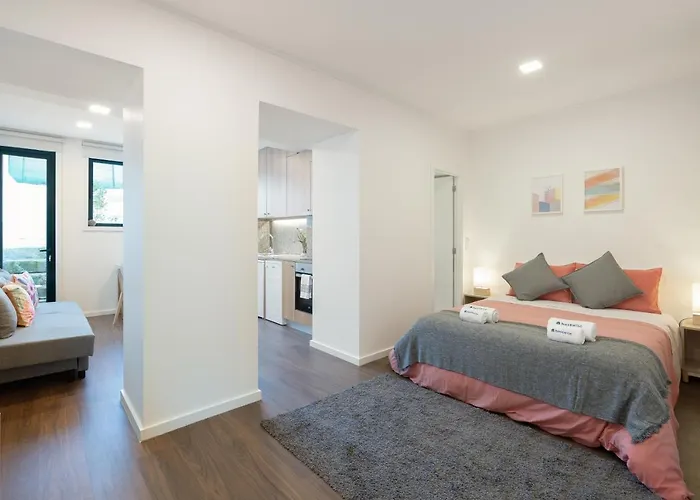 Host Wise - Modern With Terrace - Walk Everywhere Апартаменты *